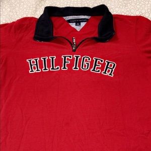 XL TOMMY HILFIGER SWEATER ( NEVER WORN )